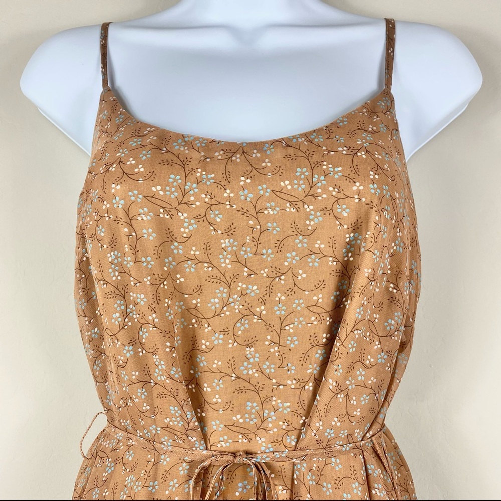 Cozy Casual Hi-Low Floral Dress - Picture 2 of 9